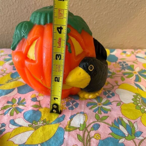 Vintage Halloween Pumpkin and Crow Hallmark Candle - Picture 6 of 15